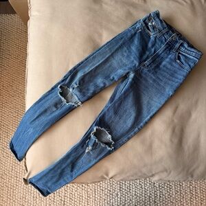 Abercrombie & Fitch Ultra High Rise Straight Jean